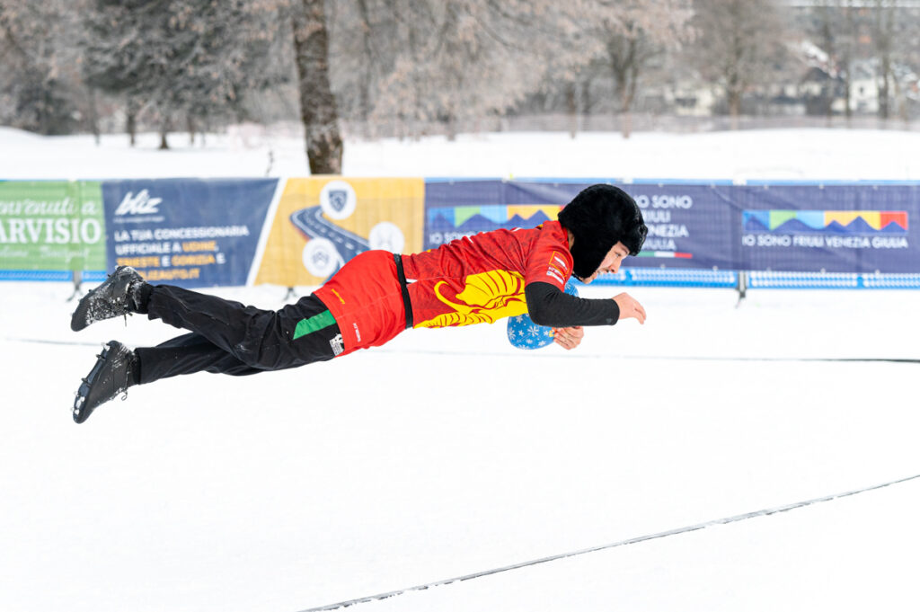 Snow Rugby 2025: Trionfo delle Sabbie Mobili e record di partecipazione a Tarvisio
